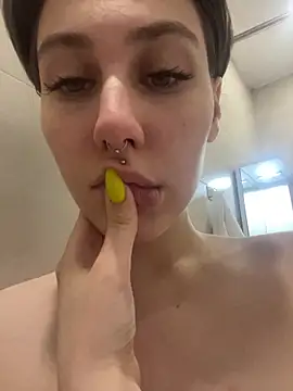 Molli Luv online show from 12-04-25, 07:17