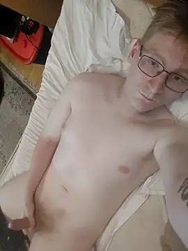 Arttuforyounakedboy online show from 05-19-26, 02:01