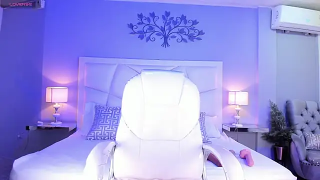 ZoeySnow online show from 02-26-25, 12:14