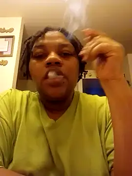 Snapshot of Big_BodyDee chatting on 01-23-25, 12:25 Big BodyDee online show from 01-23-25, 12:25