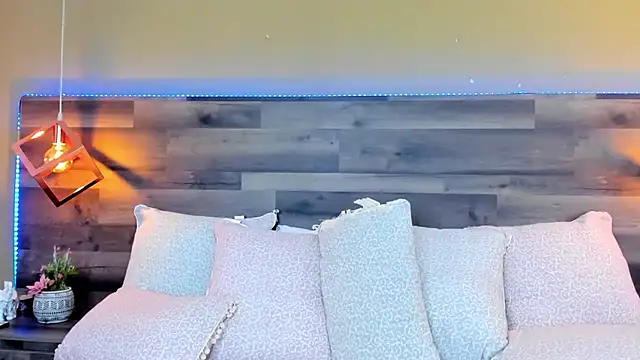 MeganCrow online show from 03-02-25, 09:54