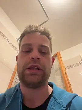 Snapshot of Sborratore1092 chatting on 02-05-25, 04:06 Sborratore1092 online show from 02-05-25, 04:06