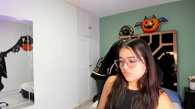 Billie Jhonson  online show from 10-21-25, 07:03