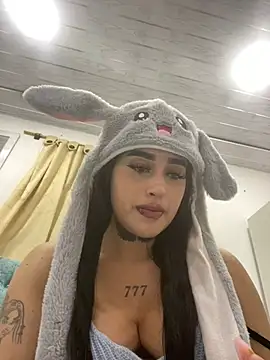 Snapshot of Girl_milk7 chatting on 03-18-25, 03:42 Girl milk7 online show from 03-18-25, 03:42