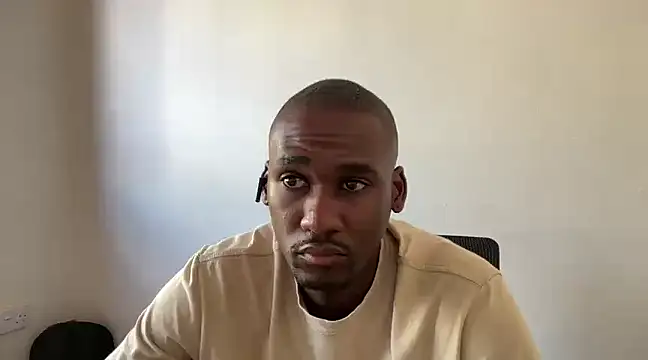 Snapshot of babyboy_tee chatting on 01-23-25, 02:28 babyboy tee online show from 01-23-25, 02:28