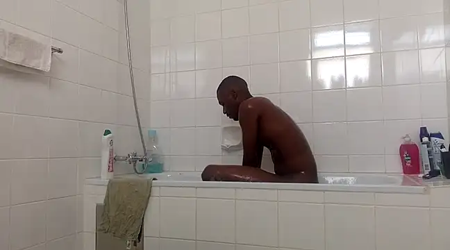 Snapshot of babyboy_tee chatting on 01-24-25, 11:15 babyboy tee online show from 01-24-25, 11:15