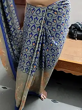 Snapshot of laxmitelugu78 chatting on 03-05-25, 05:18 laxmitelugu78 online show from 03-05-25, 05:18