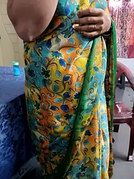 Snapshot of laxmitelugu78 chatting on 03-08-25, 09:17 laxmitelugu78 online show from 03-08-25, 09:17