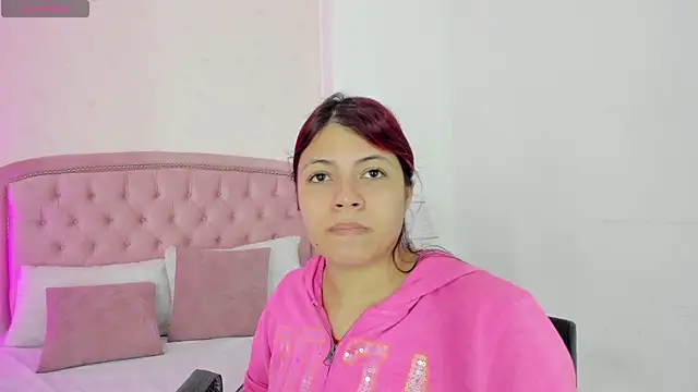 Kendall  Fox online show from 10-25-25, 05:15