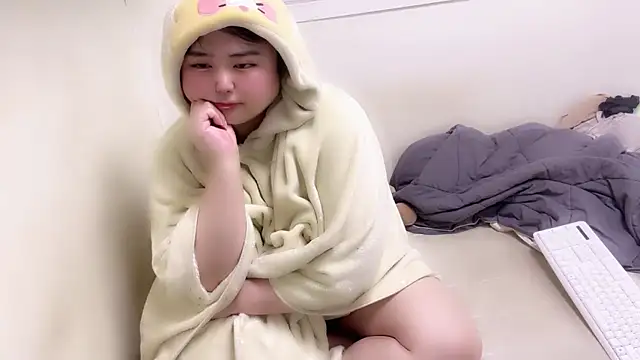 Snapshot of whhbbny chatting on 02-28-26, 05:58 whhbbny online show from 02-28-26, 05:58