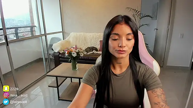 LairaScott online show from 02-26-25, 10:09