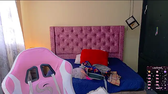 Snapshot of Sofii_cutee chatting on 01-10-26, 12:40 Sofii cutee online show from 01-10-26, 12:40