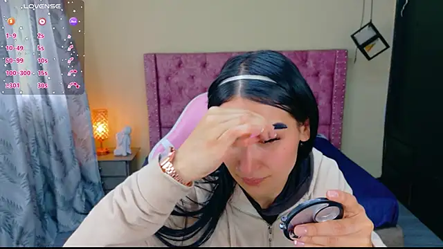 Snapshot of Sofii_cutee chatting on 01-13-26, 12:43 Sofii cutee online show from 01-13-26, 12:43