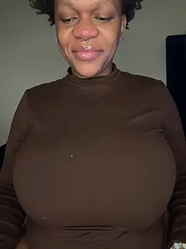 Boneca25 online show from 02-12-26, 02:39