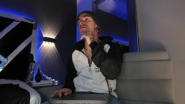 kaletattoo online show from 01-12-26, 11:04