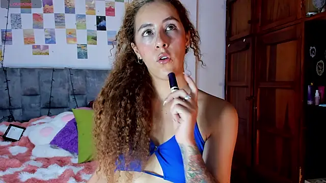 Isangel  online show from 04-14-26, 04:29