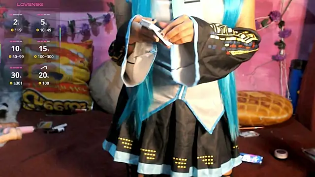 Sharkyu1 online show from 12-21-25, 03:57