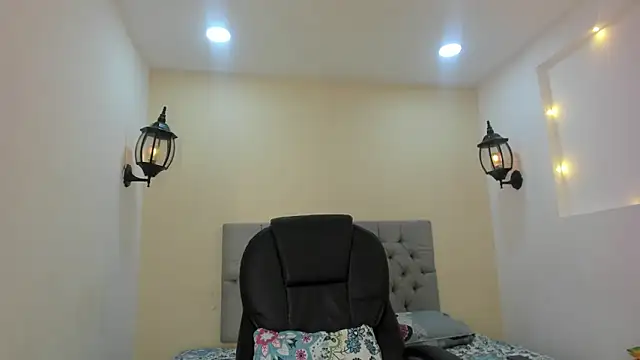 Dakkota Fox online show from 10-28-25, 09:50