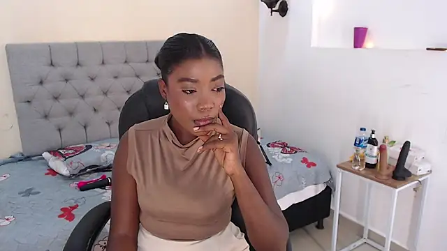 Dakkota Fox online show from 11-06-25, 07:59