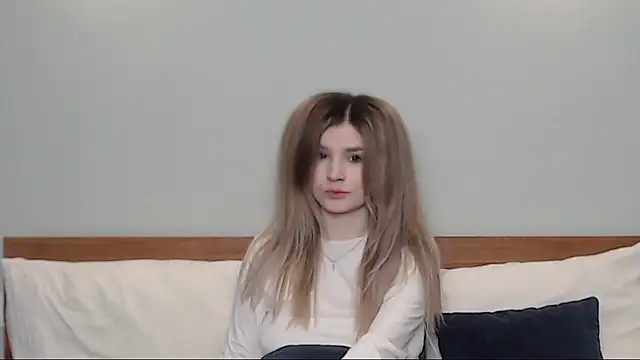 Snapshot of Chloe_Addison chatting on 02-17-25, 03:25 Chloe Addison online show from 02-17-25, 03:25