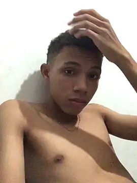 Alvarozzxv online show from 01-25-25, 05:51