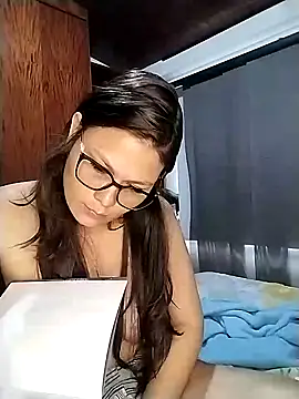 Vale Saenzz online show from 01-29-25, 01:07