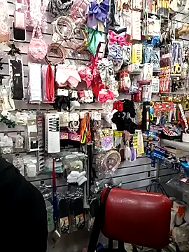 Vale Saenzz online show from 11-19-25, 08:09