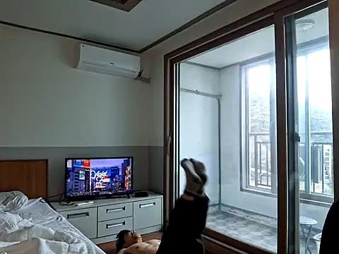 Snapshot of Doh728 chatting on 03-05-25, 12:16 Doh728 online show from 03-05-25, 12:16