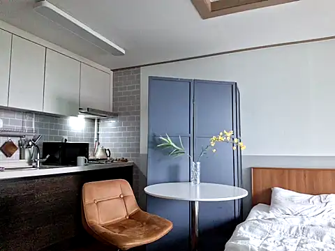 Snapshot of Doh728 chatting on 03-10-25, 11:06 Doh728 online show from 03-10-25, 11:06