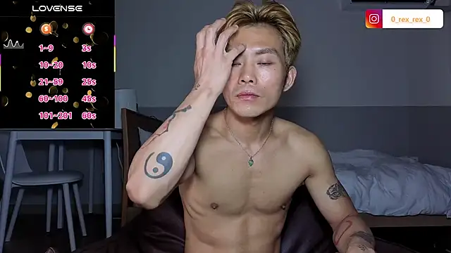 Snapshot of Doh728 chatting on 10-06-25, 11:07 Doh728 online show from 10-06-25, 11:07