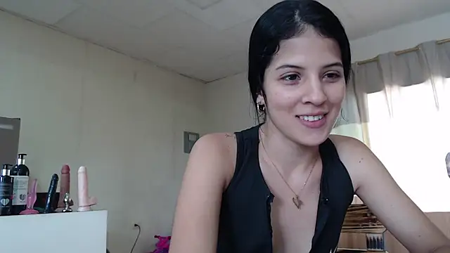 Snapshot of SofiaOrtizCam chatting on 03-14-25, 07:12 SofiaOrtizCam online show from 03-14-25, 07:12