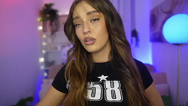 Clara Nia online show from 02-06-26, 08:12