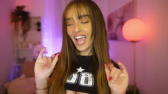 Clara Nia online show from 02-20-26, 07:14