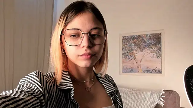 DarelleFare online show from 01-26-25, 03:36