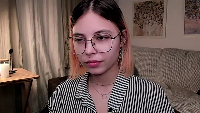 DarelleFare online show from 01-26-25, 06:37