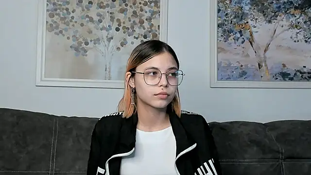 DarelleFare online show from 01-28-25, 11:17