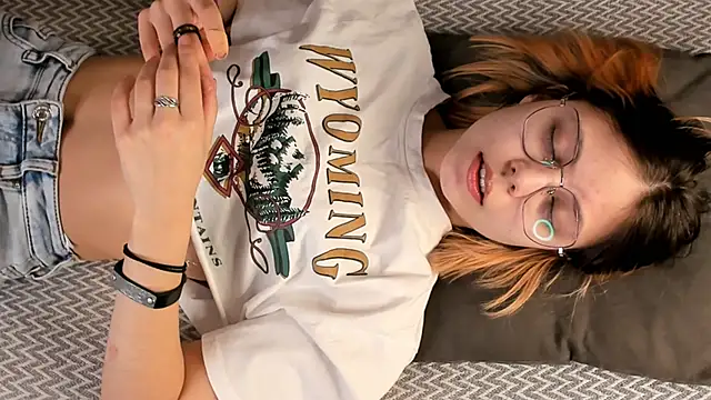 DarelleFare online show from 02-05-25, 11:12