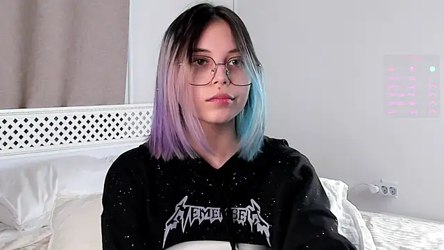 DarelleFare online show from 03-16-25, 11:05