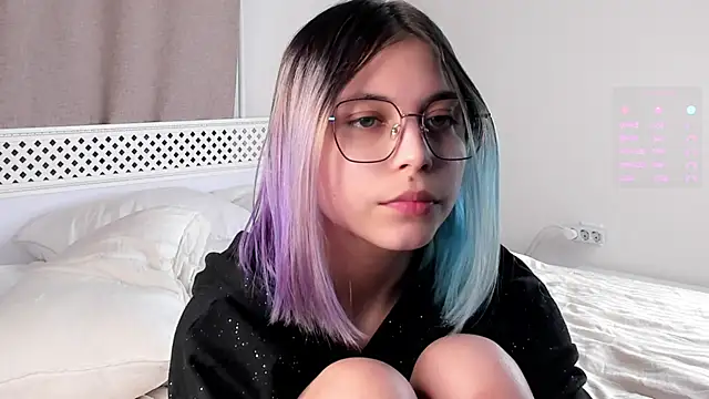 DarelleFare online show from 03-16-25, 02:11