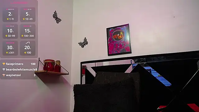 VICTORIAHANK  online show from 02-20-25, 10:48