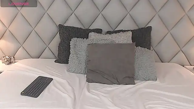 LalyCastro online show from 02-17-25, 07:42