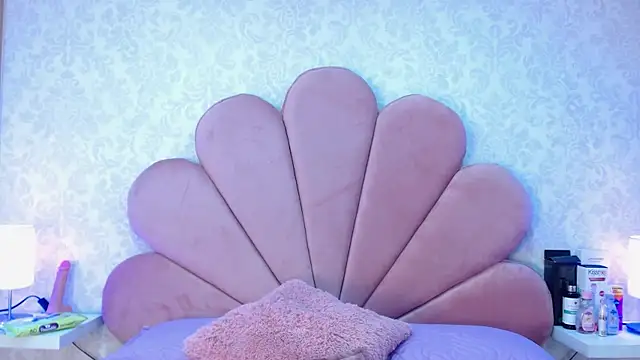 ElhaThomson online show from 11-10-25, 09:36