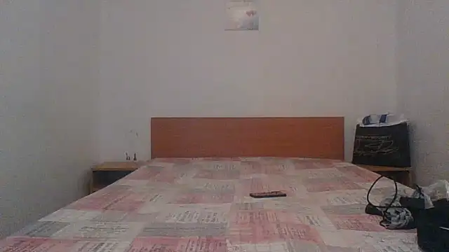 Snapshot of Robexxmia chatting on 09-29-25, 08:24 Robexxmia online show from 09-29-25, 08:24