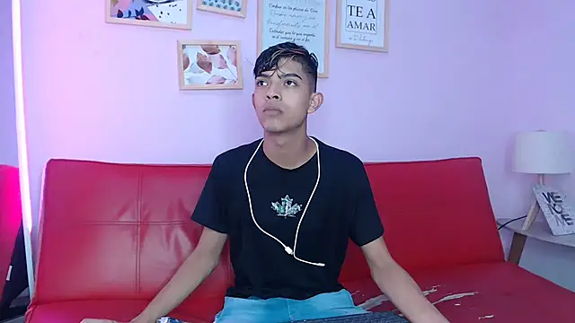 Snapshot of KING_STYLE2 chatting on 02-23-25, 11:14 KING STYLE2 online show from 02-23-25, 11:14