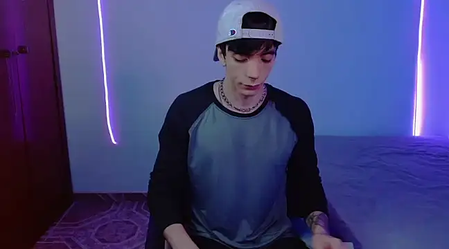 H3ll B0I online show from 02-17-25, 11:31