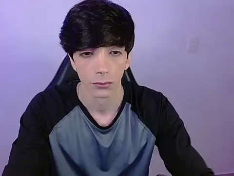 H3ll B0I online show from 01-06-26, 03:54