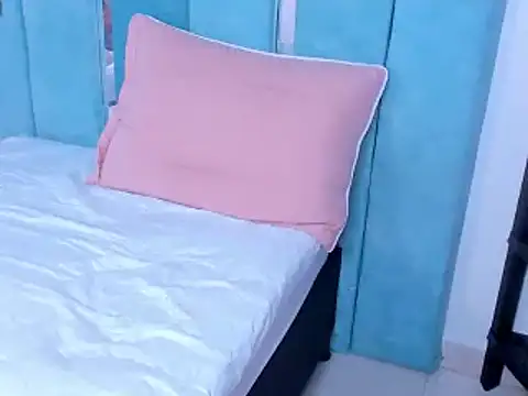 AlexxaSmall online show from 02-05-25, 06:59