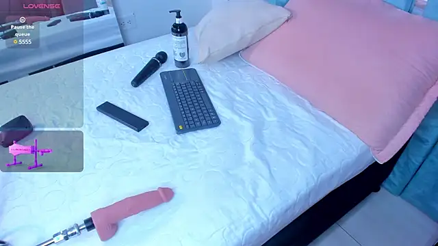 AlexxaSmall online show from 02-19-25, 11:49