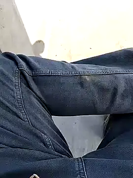 xmanrawan2 online show from 02-04-25, 10:54