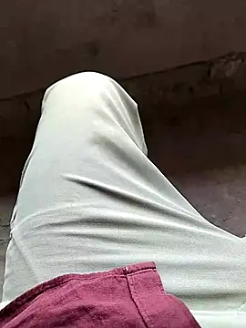 xmanrawan2 online show from 03-11-25, 06:21